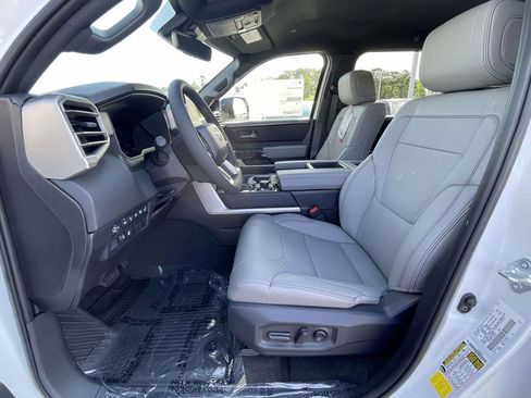 New 2026 Toyota Tundra Limited AWD/4WD image 21