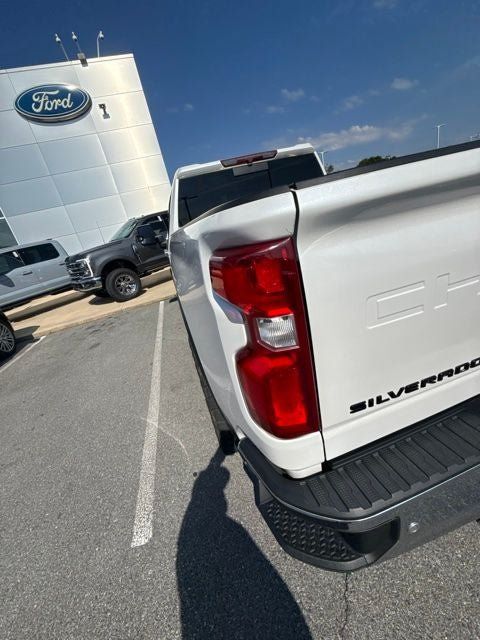 Used 2022 Chevrolet Silverado 2500 LTZ w/ LTZ Plus Package AWD/4WD image 19