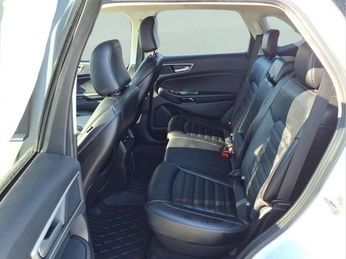 Used 2022 Ford Edge SEL image 12