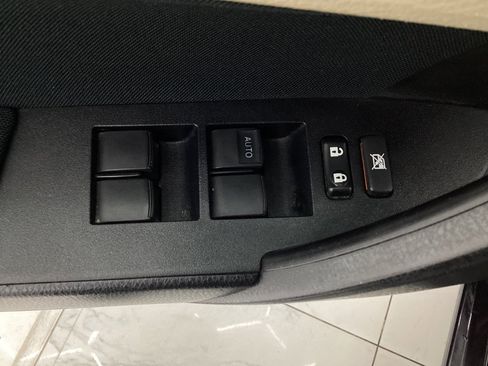 Used 2015 Toyota Corolla LE image 37