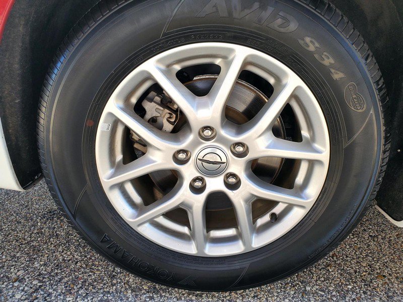 Used 2023 Chrysler Pacifica Touring-L FWD image 19