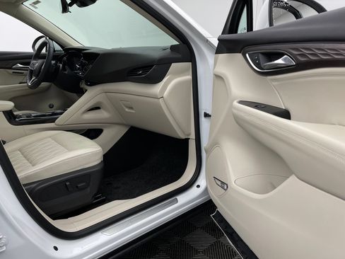 Used 2022 Buick Envision Avenir w/ Technology Package II FWD image 39