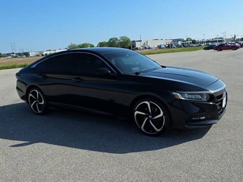 Used 2019 Honda Accord Sport image 9