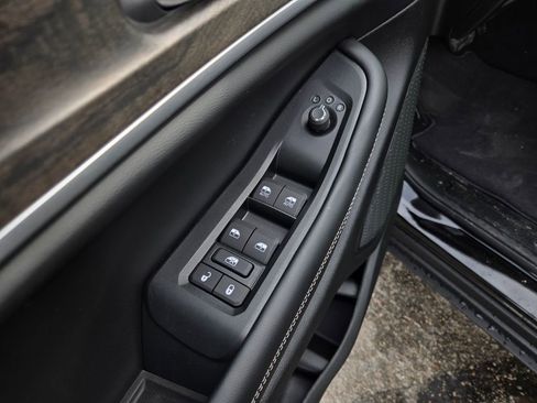 New 2026 Jeep Grand Cherokee L 4WD image 12
