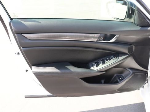 Used 2022 Honda Accord Sport image 10