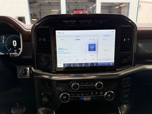 Used 2021 Ford F150 Lariat w/ Equipment Group 502A High AWD/4WD image 16