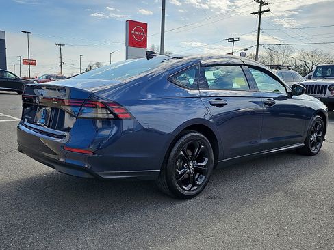 Used 2025 Honda Accord SE image 4