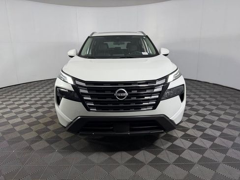 Used 2024 Nissan Rogue SV w/ SV Premium Package FWD image 11