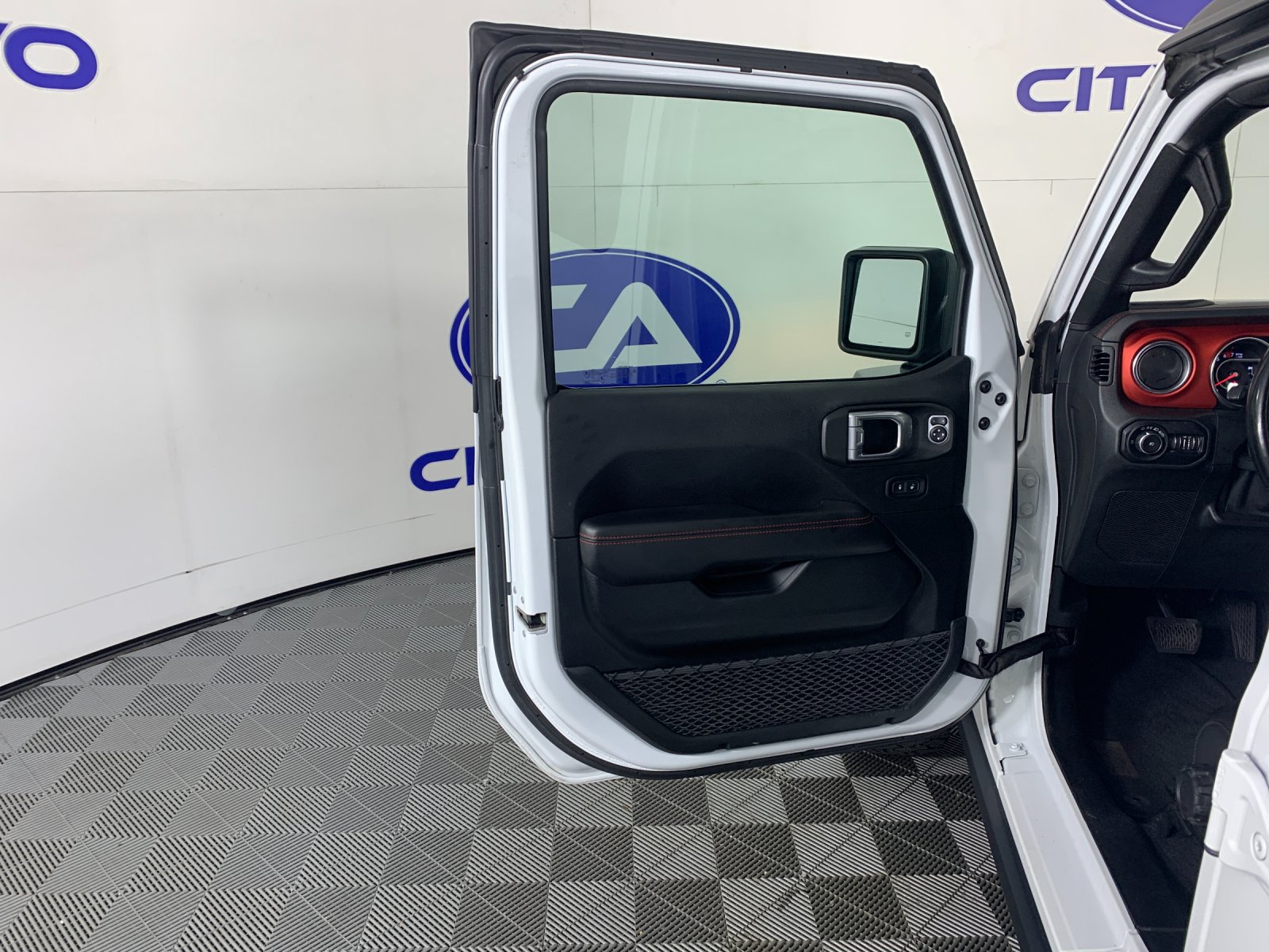 Used 2020 Jeep Wrangler Unlimited Rubicon AWD/4WD image 13