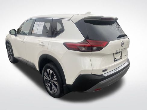 Used 2023 Nissan Rogue SV image 5
