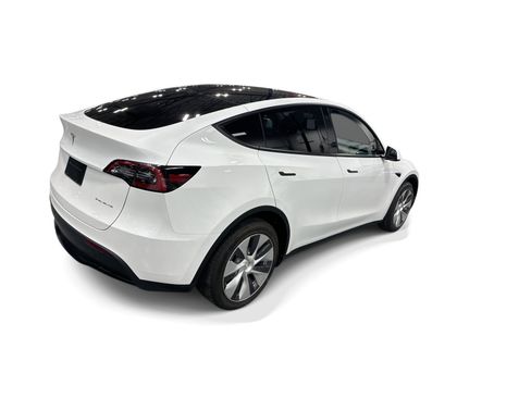 Certified 2023 Tesla Model Y Long Range AWD/4WD image 6
