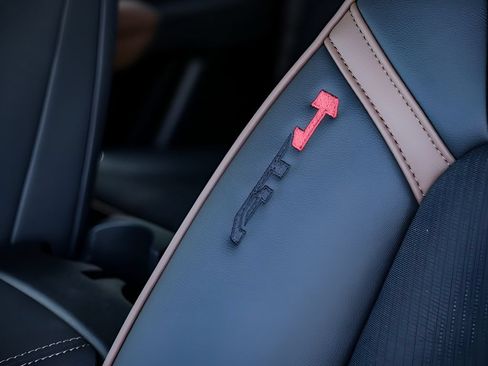 New 2026 GMC Canyon AT4 AWD/4WD image 11