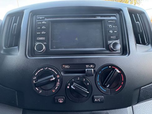 Used 2017 Nissan NV200 SV w/ Technology Package image 17
