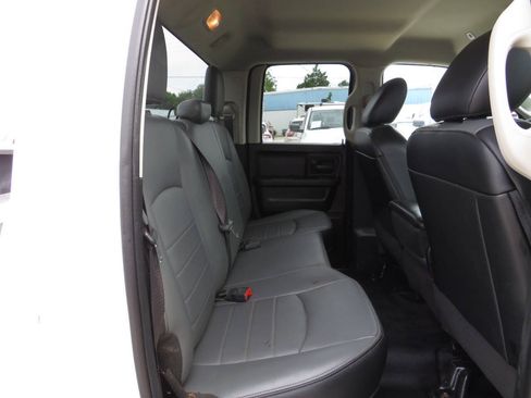 Used 2021 RAM 1500 Tradesman w/ Chrome Appearance Group AWD/4WD image 11