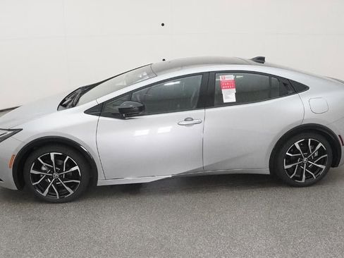 New 2026 Toyota Prius Plug-In Hybrid image 25