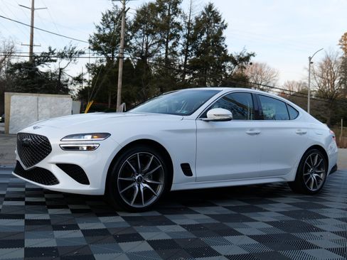 Used 2023 Genesis G70 2.0T image 11