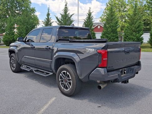 Certified 2025 Toyota Tacoma TRD Sport AWD/4WD image 6