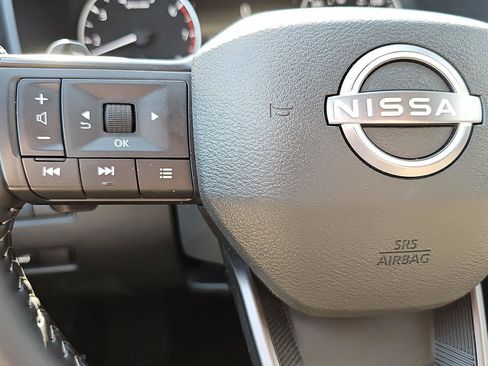 Used 2025 Nissan Rogue SV AWD/4WD image 20