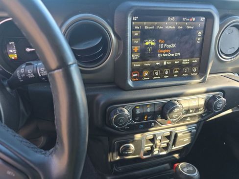 Used 2023 Jeep Wrangler Unlimited w/ Cold Weather Group image 6