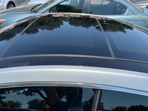 Used 2010 Mercedes-Benz E 550 Coupe image 7
