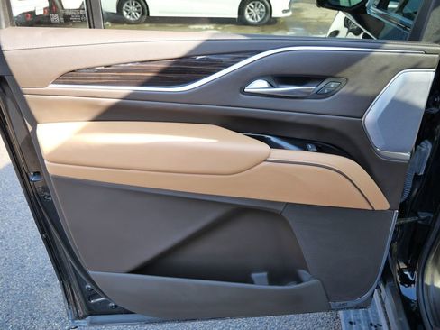 Used 2022 Cadillac Escalade ESV Sport w/ Touring Package image 26