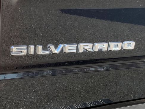 Used 2019 Chevrolet Silverado 1500 LTZ image 30