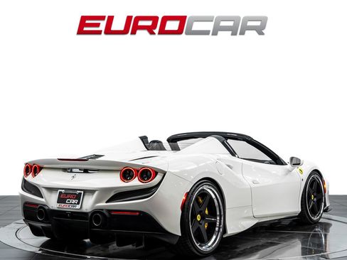 Used 2022 Ferrari F8 Tributo RWD image 6
