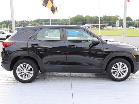 Used 2023 Chevrolet TrailBlazer LS FWD image 6