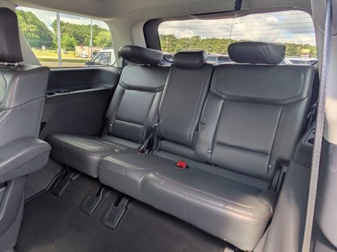 Used 2025 Ford Expedition Active AWD/4WD image 13