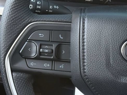 Used 2025 Toyota Tacoma TRD Sport RWD image 14