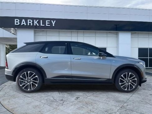 New 2026 Cadillac Optiq Sport 1 image 8