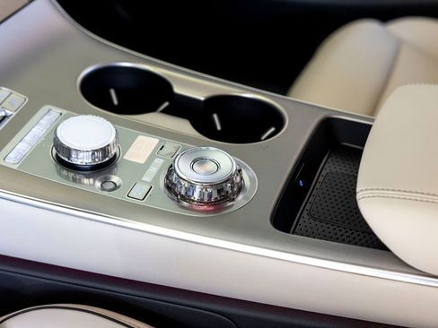 New 2026 Genesis GV70 2.5T Advanced AWD/4WD image 18