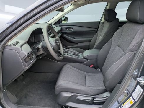 Used 2025 Honda Accord LX image 19