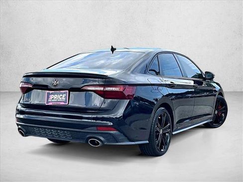 Used 2022 Volkswagen Jetta GLI Autobahn w/ GLI Black Package FWD image 2