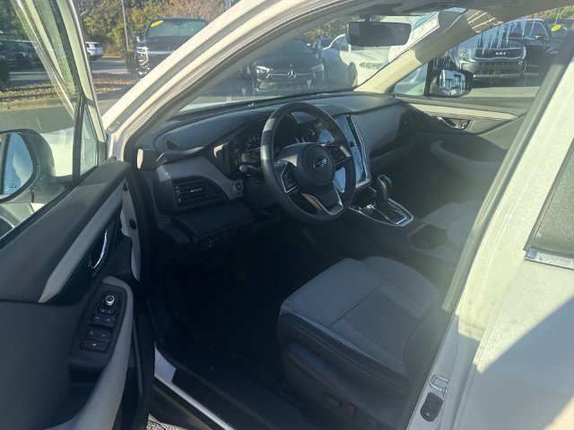 Used 2025 Subaru Outback Premium w/ Popular Package #1A AWD/4WD image 4