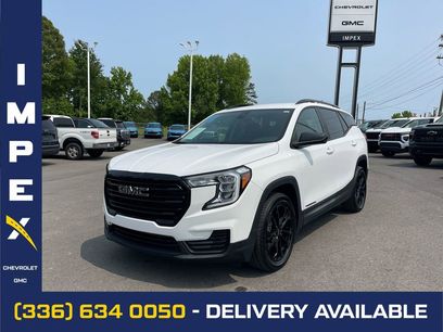 Used 2022 GMC Terrain SLE w/ Driver Convenience Package