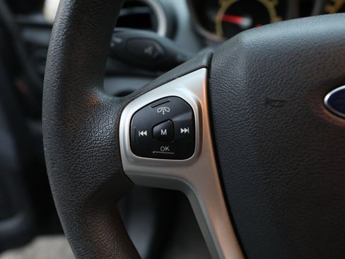 Used 2011 Ford Fiesta SE w/ 203A Rapid Spec Order Code image 19