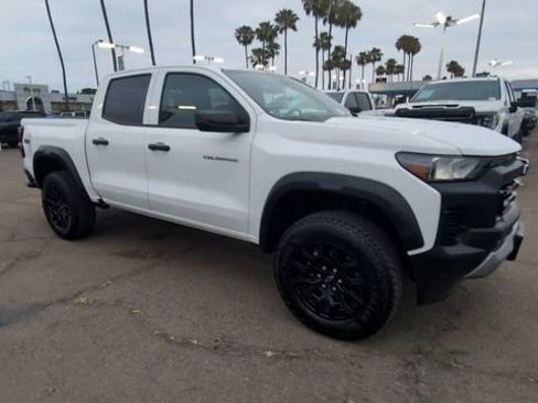 Used 2024 Chevrolet Colorado Trail Boss AWD/4WD image 2