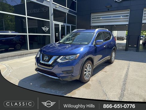 Used 2019 Nissan Rogue SV AWD/4WD image 1
