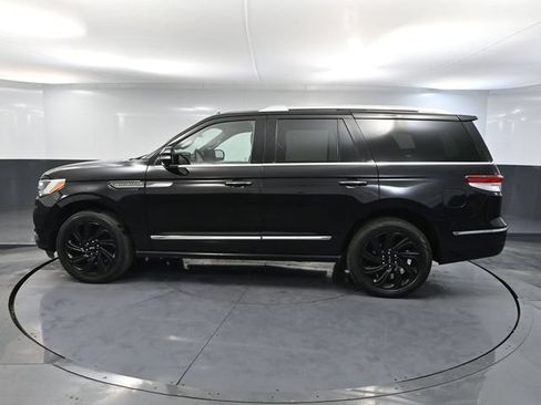 Used 2024 Lincoln Navigator Reserve AWD/4WD image 9