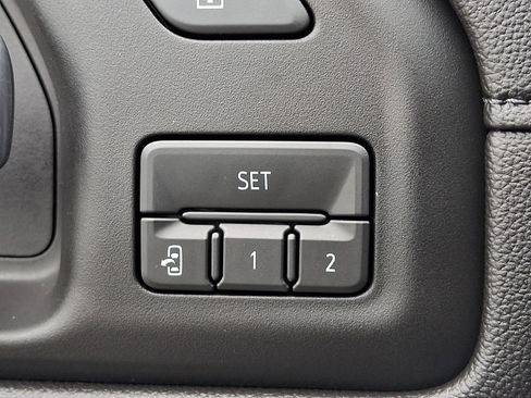 Used 2019 Chevrolet Silverado 1500 LTZ w/ LTZ Premium Package AWD/4WD image 26