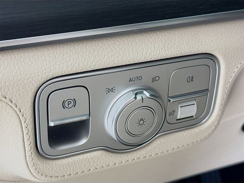 New 2026 Mercedes-Benz GLE 450 4MATIC image 11