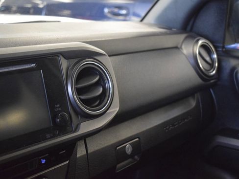 Used 2017 Toyota Tacoma TRD Pro AWD/4WD image 89