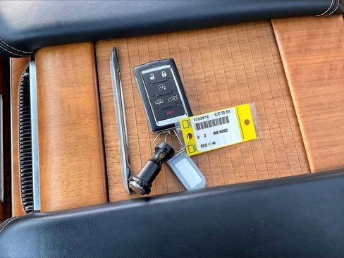 Used 2024 Jeep Grand Wagoneer Series III w/ HD Trailer Tow Package image 35