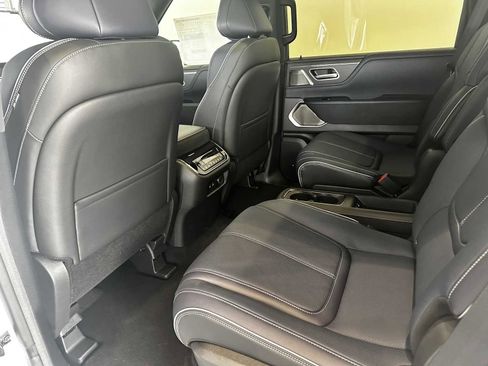 New 2026 INFINITI QX80 4WD image 13