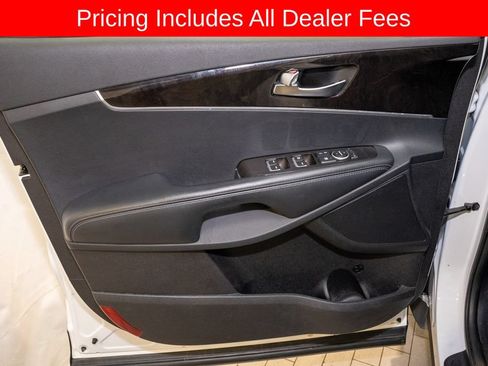 Used 2017 Kia Sorento FWD w/ LX Convenience Package image 11