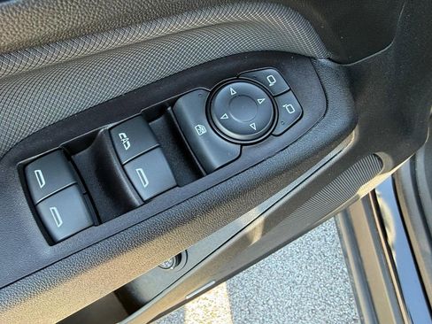 Used 2022 Chevrolet Equinox RS w/ RS Leather Package FWD image 16