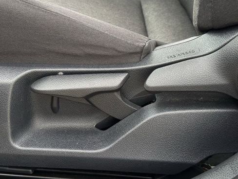 Used 2025 Toyota Camry LE image 28