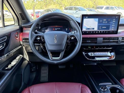 Certified 2023 Lincoln Corsair Reserve w/ Equipment Group 202A image 17