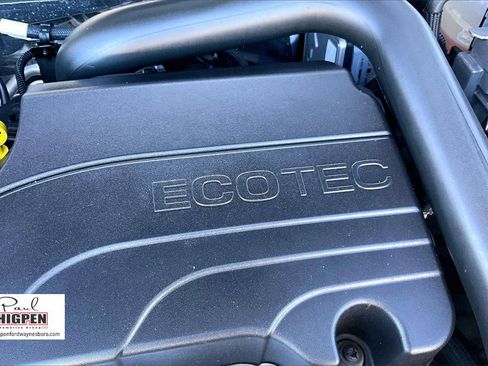 Used 2024 GMC Terrain SLT image 33